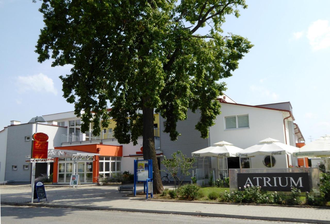 Atrium Gaestezimmer Und Restaurant - Hohenau An Der March エクステリア 写真